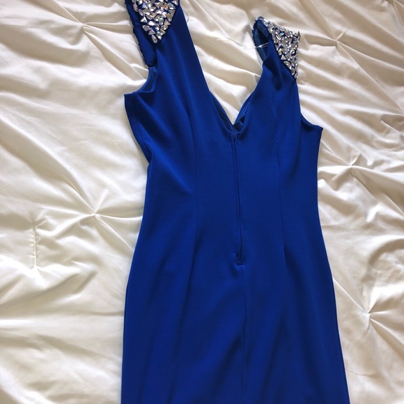 Short dress - Picture 4 of 7